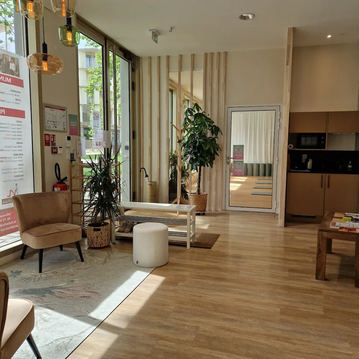 Entrée du Studio 32 avec la kitchenette